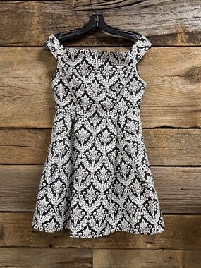 Ark and Co Fit and Flare off shoulder dress, black and white damask, Size small